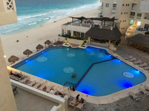 Отель Cancun Plaza Condo Apartment  Канку́н 
